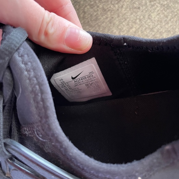 Black Nike Acalme size 10 shoes - Picture 2 of 3